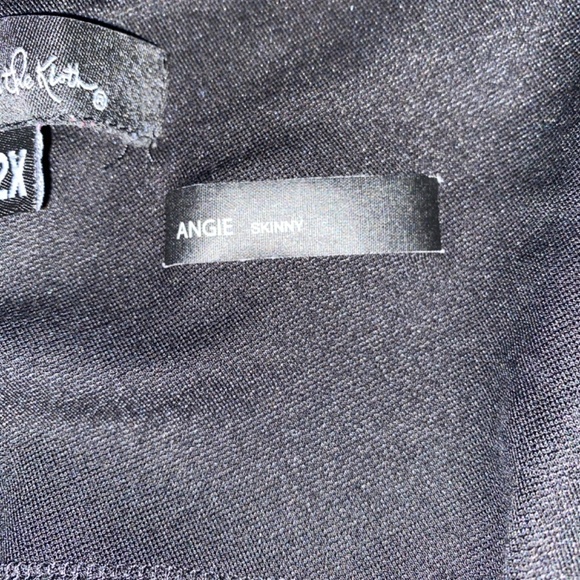 Kut from the Kloth Angie Skinny Leggings in Excellent Condition - Picture 8 of 9